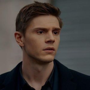 Meet your Posher, Izzy